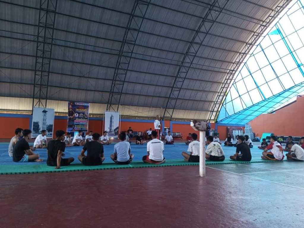 Seminar Jam Gadang KickBoxing & Workshop bersama Master Zuli Silawanto di Gor Bermawi Bukittinggi